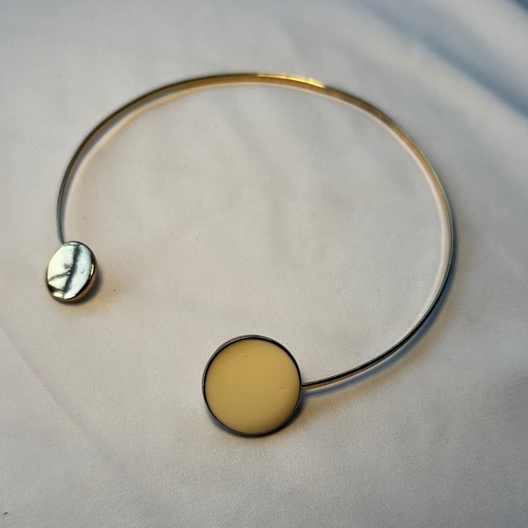 Statement Choker Necklace - white and gold - Picture 2 of 5